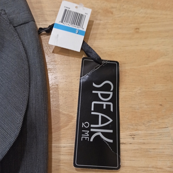 Speak 2 Me Women's Gray Pleated Mini Skirt Size 9 NWT - Picture 6 of 15